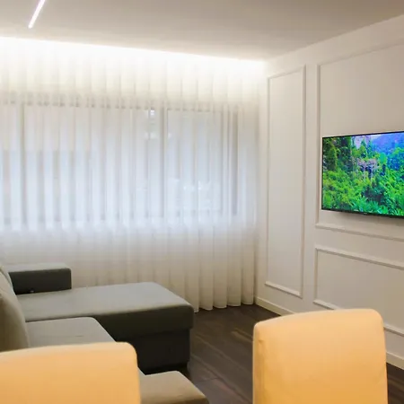 Apartment G 0.8 - G.oogle Nest Smart House *